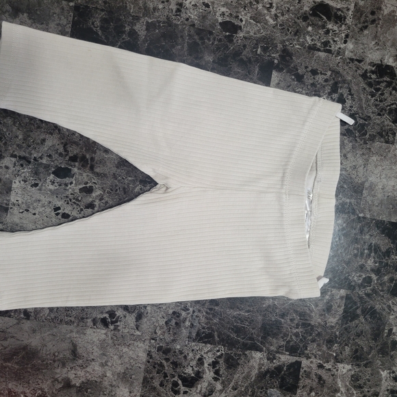 H&M Cream Ribbed Kids Leggings - Picture 3 of 3